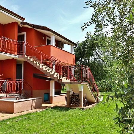 Apartment Zita With 1 Bedroom In Relaxing Surroundings Near Umag Buitenkant foto